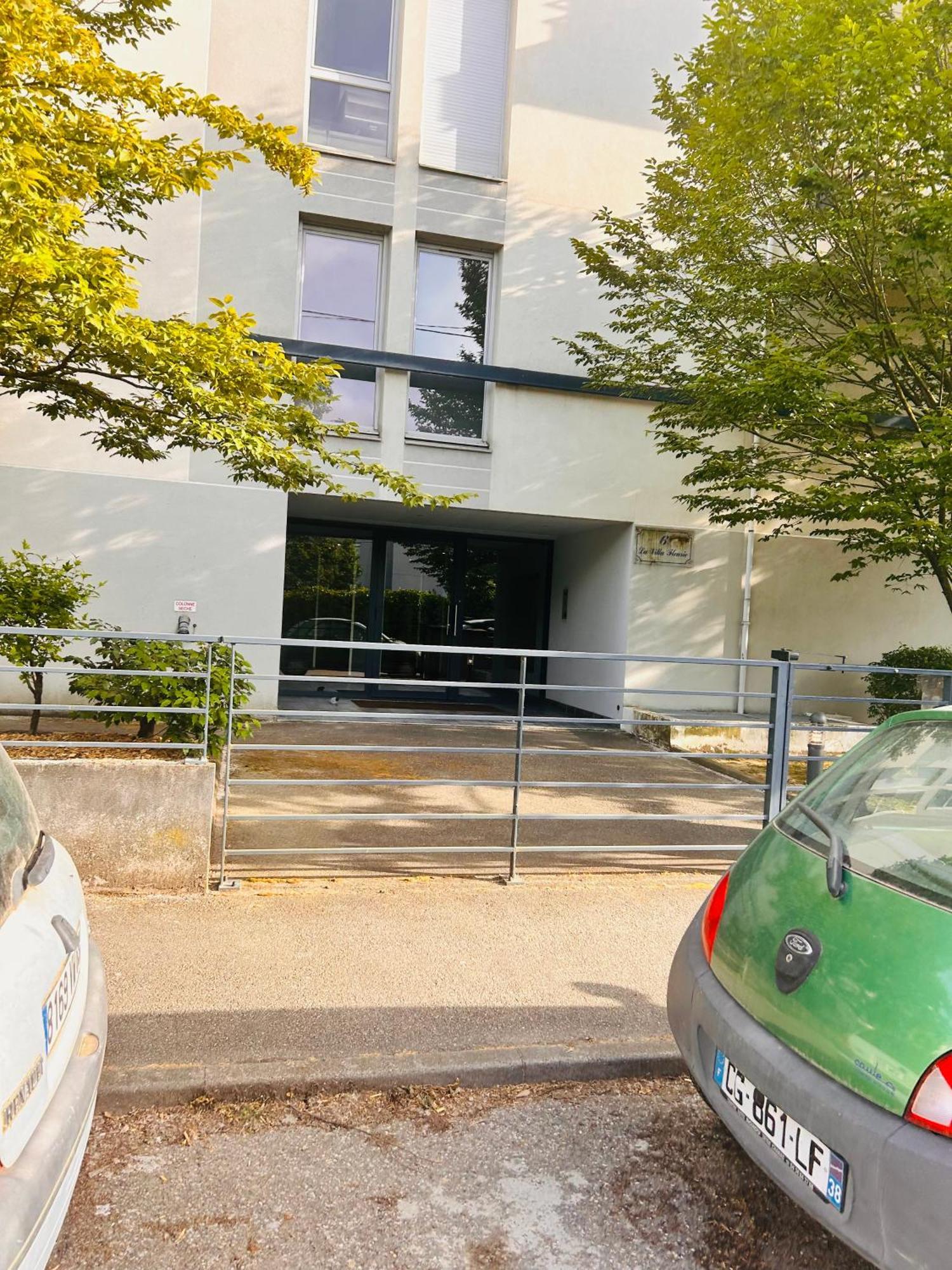 Chambre Prive Classe Villeurbanne Exterior photo